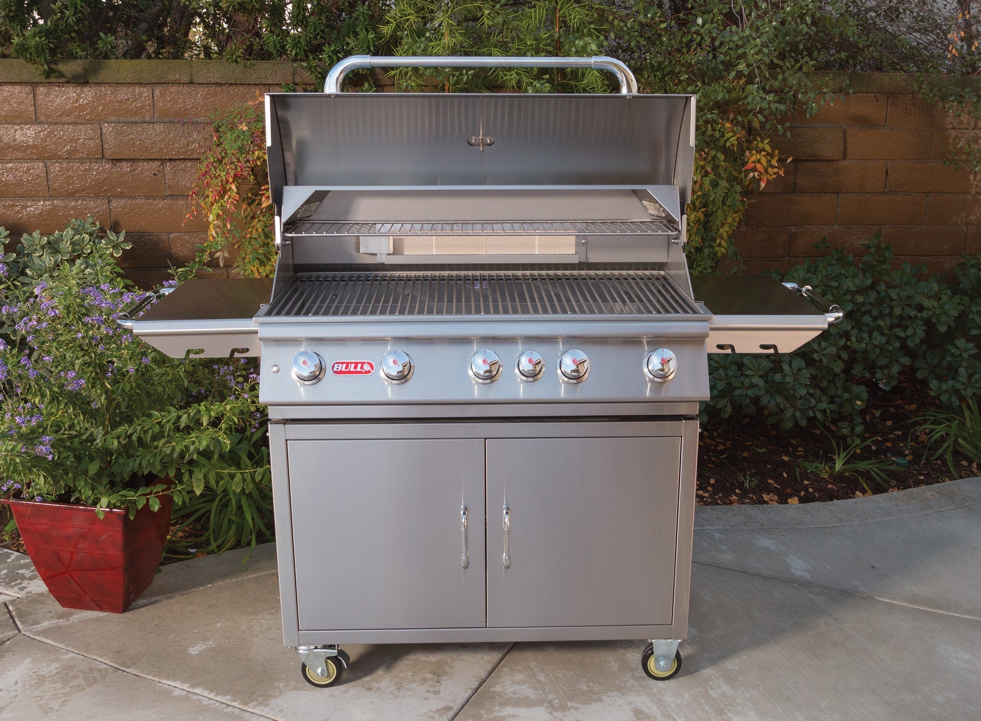 Bull Outdoor Products Brahma 38" 5 Burner Freestanding Gas Grill