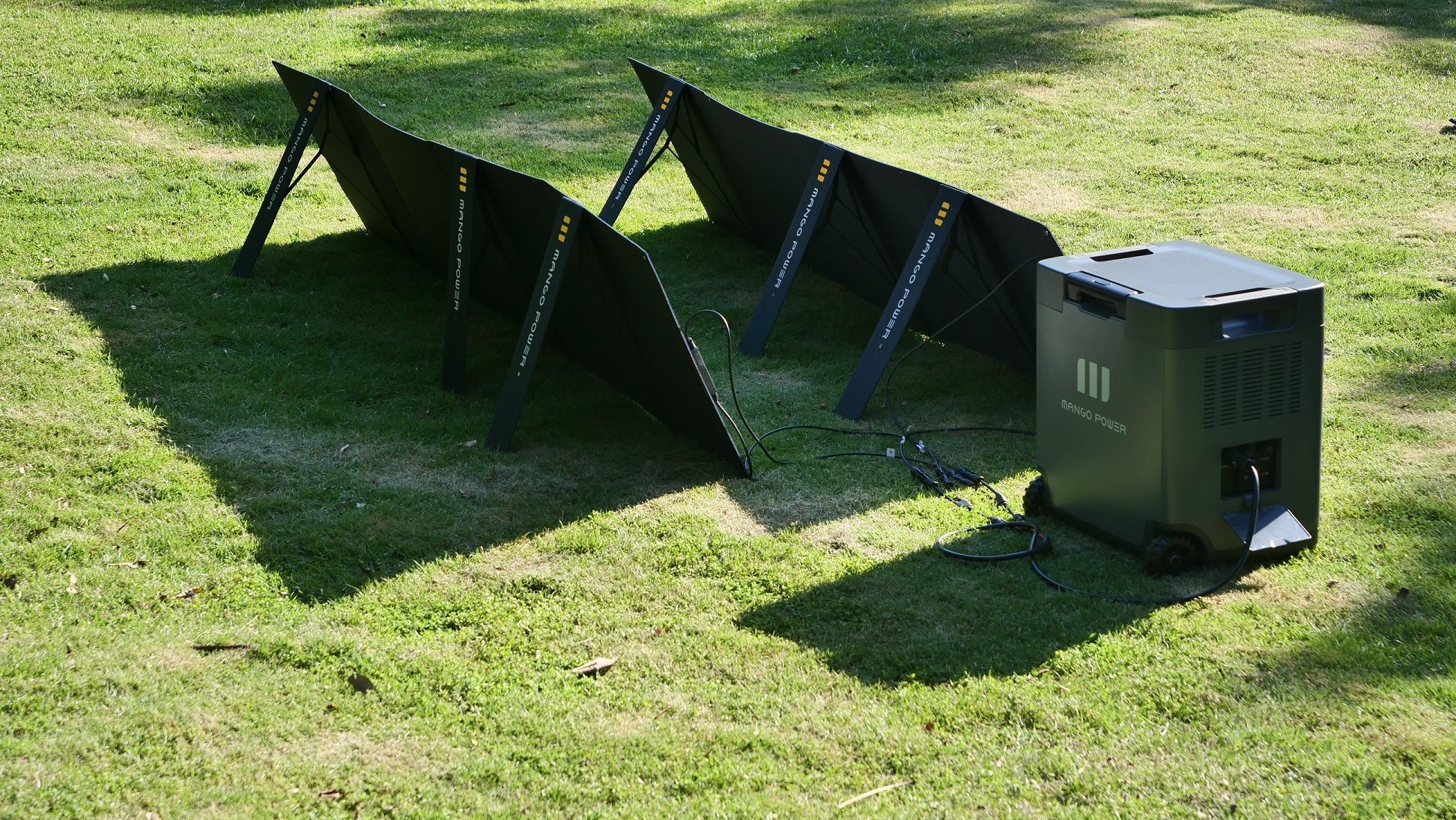 Mango Power E 120V Plus 2 - 200W Solar Panels Package
